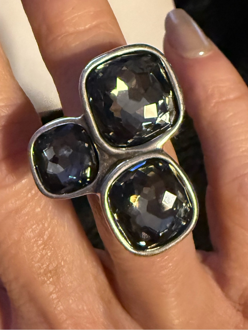 NWT Uno de 50 - Triple Cushion-Set Gray Stone Ring - Picture 2 of 9
